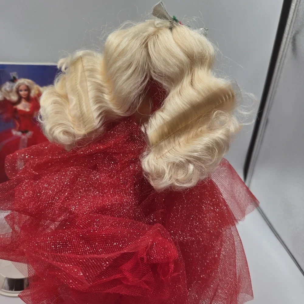 Barbie #1703 Happy Holidays Special Edition Doll 1st in Series 1988 Mattel NoBox